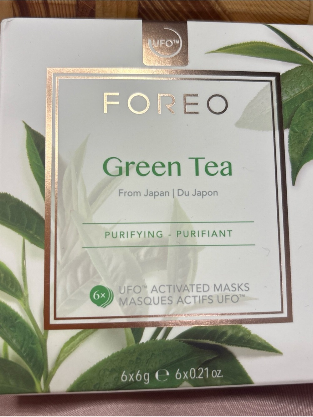 FOREO Green Tea Purifying Activated Face Masks – White & Green